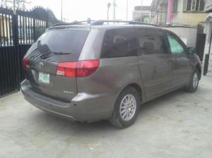 Used Toyota Sienna