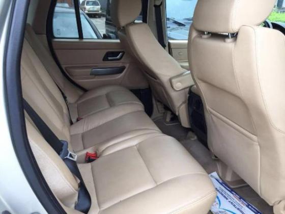 Tokunbo Land Rover Range Rover Sport 2007 upgraded to 2011 in Lagos, 