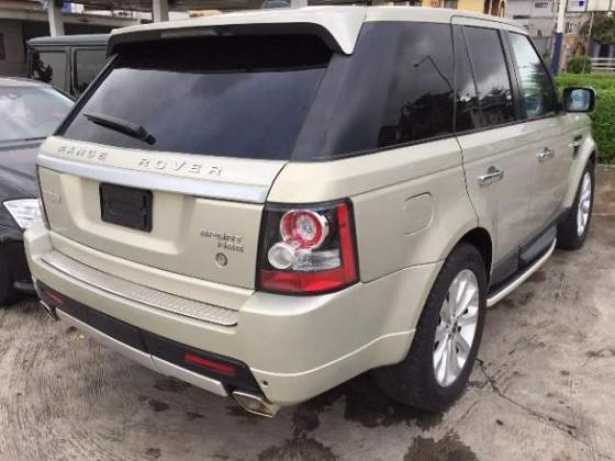 Tokunbo Land Rover Range Rover Sport 2007 upgraded to 2011 in Lagos, 