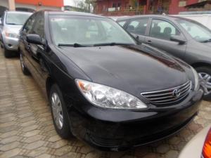 Toyota Camry 2005 model contact 08143804235