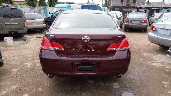 AUCTION TOYOTA AVALON 2006 MODEL CONTACT US ON 08143804235 in Lagos, 