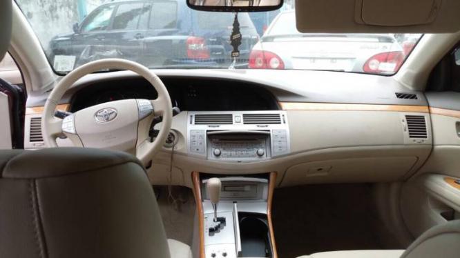 AUCTION TOYOTA AVALON 2006 MODEL CONTACT US ON 08143804235 in Lagos, 