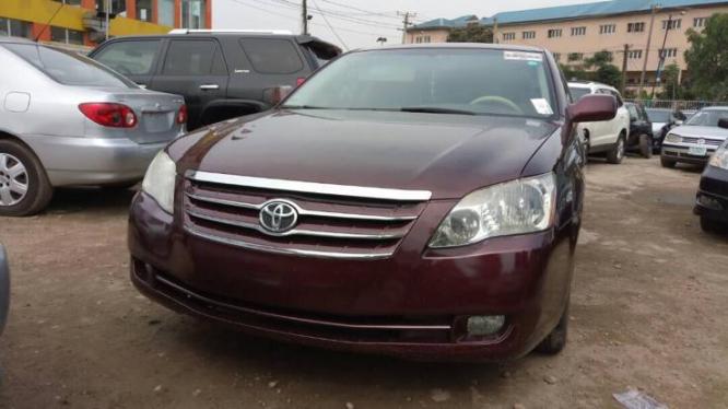 AUCTION TOYOTA AVALON 2006 MODEL CONTACT 08143804235 in Akwa Ibom, 