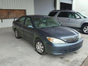 2002 TOYOTA CAMRY LE DIRECT TOKUNBO WITH FACTORY FITTED AIR CONDITION CONTACT SELLER 07089208062