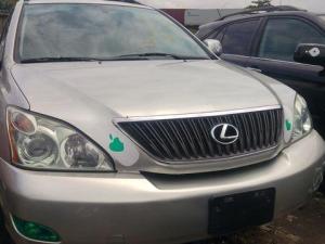 Foreign used lexus rx330 2005 model