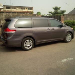 Pristine 2010 Toyota Sienna XLE