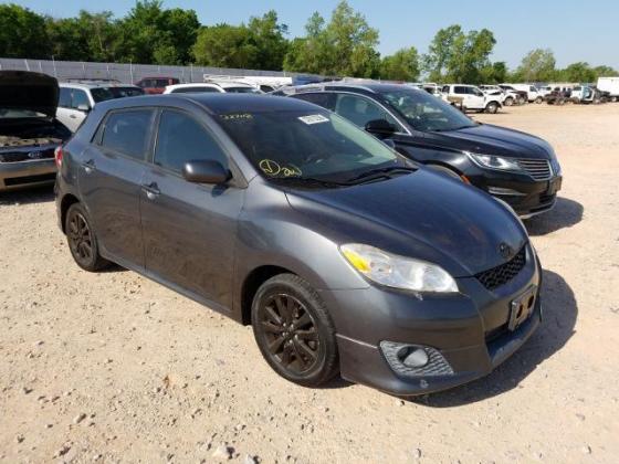 CLEAN CUSTOM TOYOTA MATRIX in Lagos, 