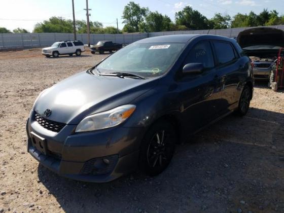 CLEAN CUSTOM TOYOTA MATRIX in Lagos, 