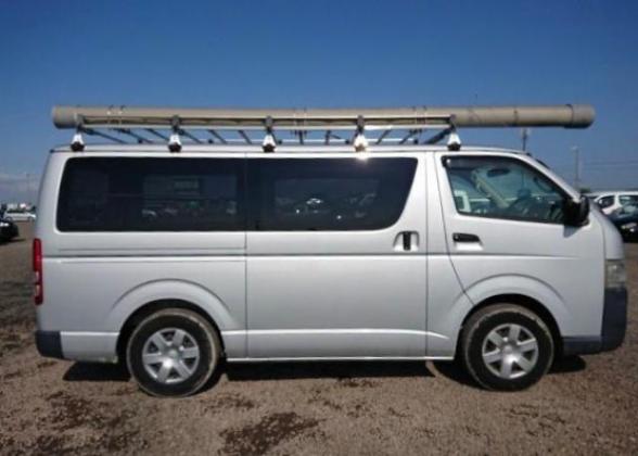 2006 TOYOTA VAN FOR SALE CALL:07045512391 in Lagos, 