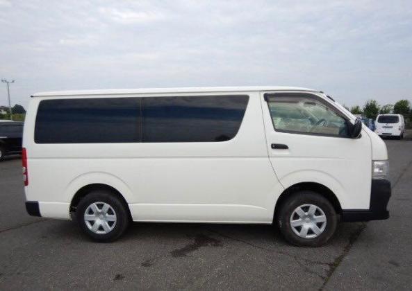 2013 TOYOTA VAN FOR SALE CALL:07045512391 in Lagos, 