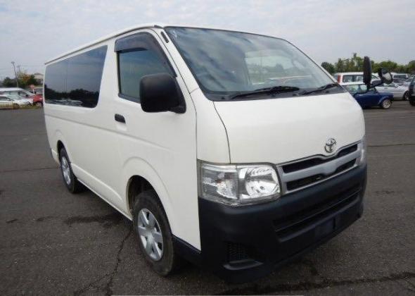 2013 TOYOTA VAN FOR SALE CALL:07045512391 in Lagos, 