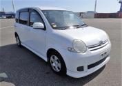 2008 TOYOTA SIENTA LIMITED FOR SALE CALL:07045512391 in Lagos