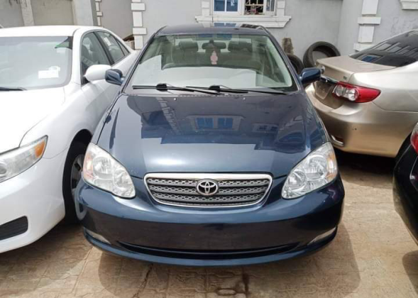 Clean DIRECT TOKUNBO USED 2005 TOYOTA COROLLA in Abuja, 