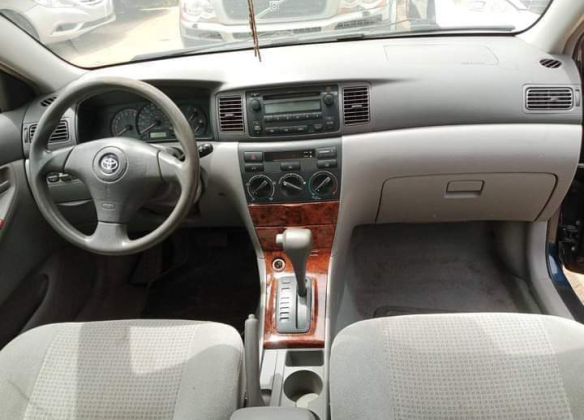 Clean DIRECT TOKUNBO USED 2005 TOYOTA COROLLA in Abuja, 