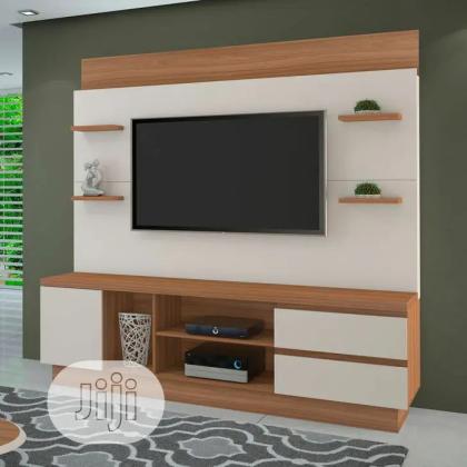 TV Console in Ondo, 