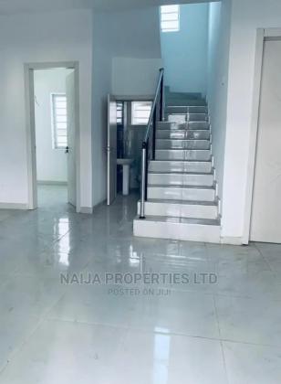 4 bedroom Townhouse Terrace in Orchid in Lagos, 